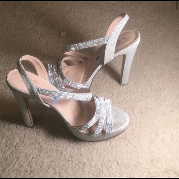 Heels - Picture 2 of 3